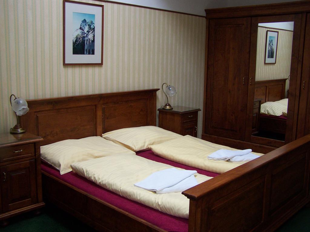 Hotel Pariz Jičín 외부 사진