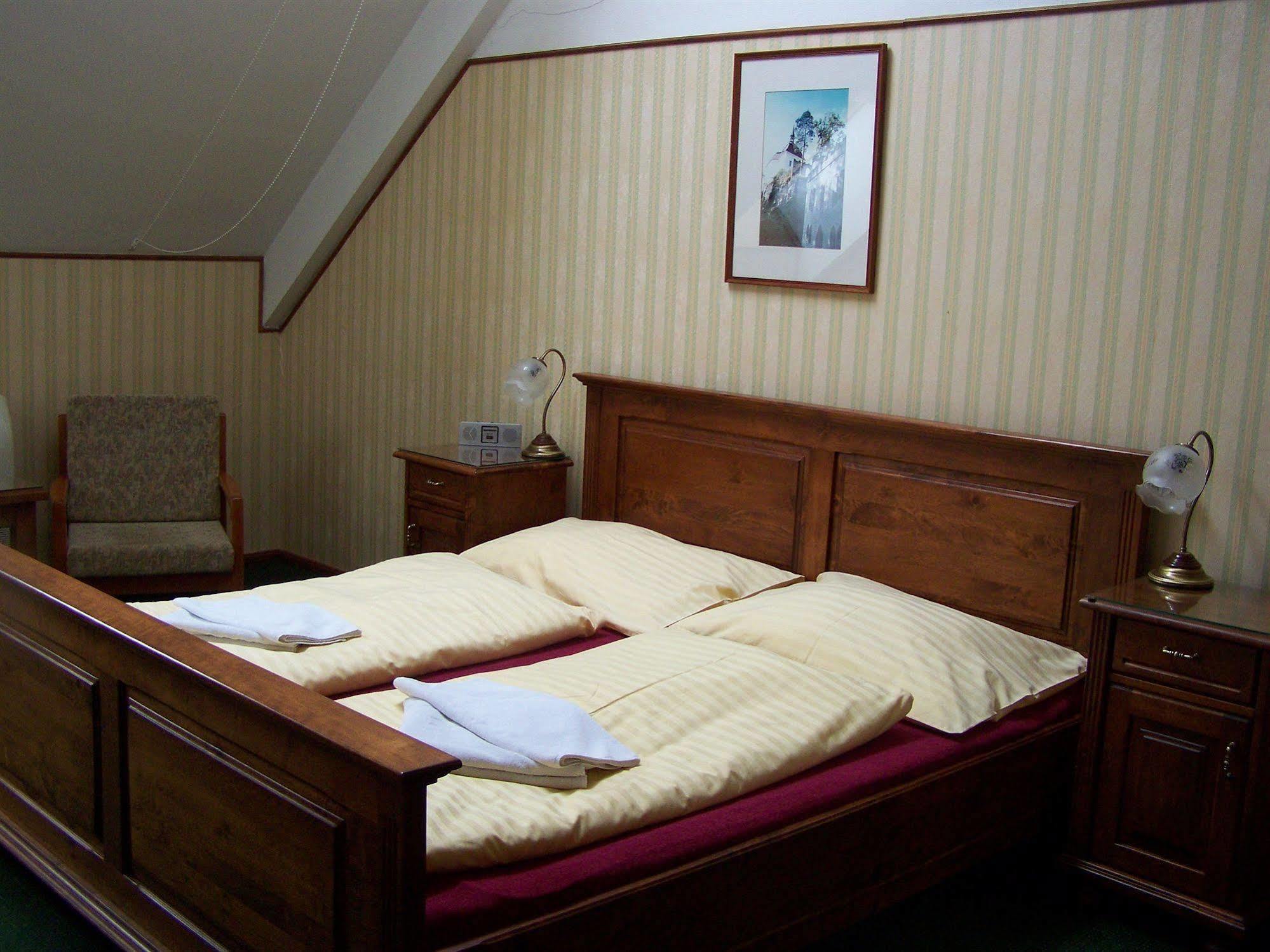 Hotel Pariz Jičín 외부 사진